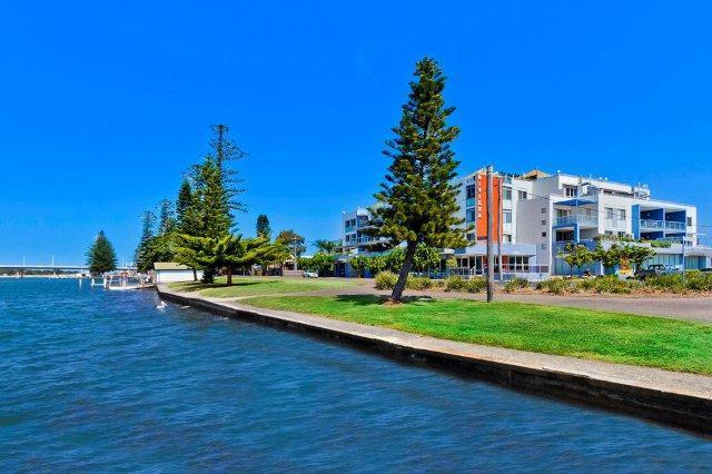 Lakeside Waterfront Apartment The Entrance Екстер'єр фото